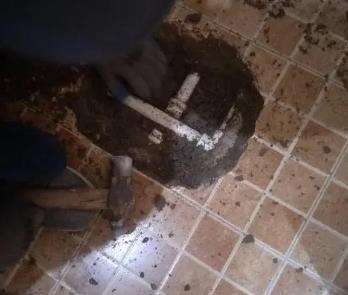 德江卫生间漏水维修公司为您分享下卫生间渗水如何处理及注意事项